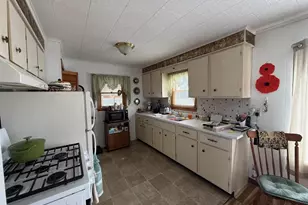 2113 17th Ave, Menominee, MI 49858 - Photo 6