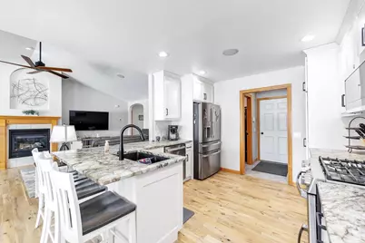 1495 Snowshoe Trail, Suamico, WI 54173 - Photo 8