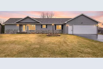 5235 Chesapeake Court, Oshkosh, WI 54901 - Photo 2