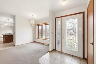 5235 Chesapeake Ct, Oshkosh, WI 54901 - Photo 4