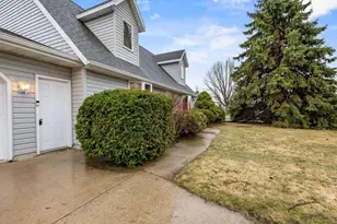 N9650 Darboy Dr, Appleton, WI 54915 - Photo 6