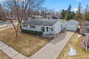 1914 Lilac Ln, Green Bay, WI 54302 - Photo 38