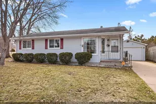 1914 Lilac Ln, Green Bay, WI 54302 - Photo 1