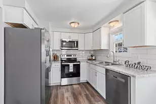 1914 Lilac Ln, Green Bay, WI 54302 - Photo 12