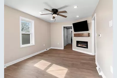 1175 9th Street, Green Bay, WI 54304 - Photo 6