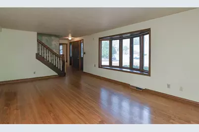 1321 Wiesner Street, Green Bay, WI 54304 - Photo 6