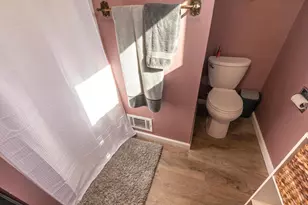 909 Brookwood Ct, Oshkosh, WI 54902 - Photo 18