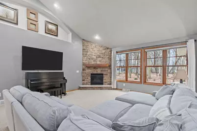 4231 Westview Lane, Oshkosh, WI 54904 - Photo 18