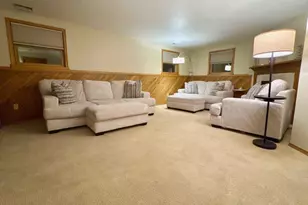 2435 Kaitlynn Ct, Oshkosh, WI 54901 - Photo 2