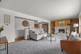 1859 Northpoint St, Oshkosh, WI 54901 - Photo 4