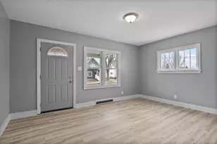 115 N Clay St, Green Bay, WI 54301 - Photo 4