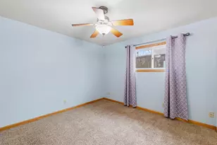 149 W 23rd Ave, Oshkosh, WI 54902 - Photo 10