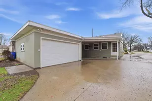 149 W 23rd Ave, Oshkosh, WI 54902 - Photo 24