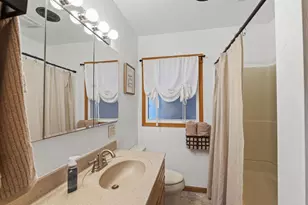 149 W 23rd Ave, Oshkosh, WI 54902 - Photo 8