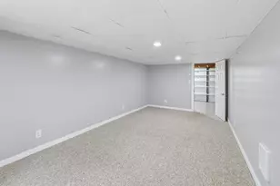 149 W 23rd Ave, Oshkosh, WI 54902 - Photo 16