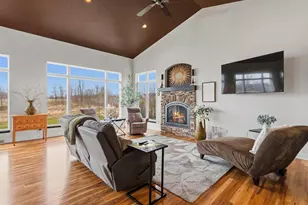 W6764 Osage Ct, Fond du Lac, WI 54937 - Photo 8