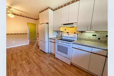 814 Harmel Avenue, Oshkosh, WI 54902 - Photo 10