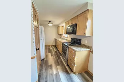 1706 Winchester Avenue, Oshkosh, WI 54901 - Photo 4