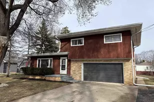 1320 Sheboygan St, Oshkosh, WI 54904 - Photo 1