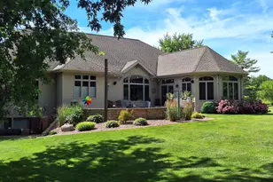 1844 Imperial Rd, Oshkosh, WI 54904 - Photo 4