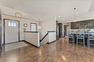 278 Brookview Dr, Luxemburg, WI 54217 - Photo 6