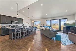 278 Brookview Dr, Luxemburg, WI 54217 - Photo 14