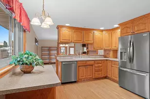 914 S Main St, Mishicot, WI 54228 - Photo 14