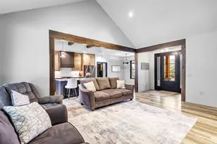 3907 Trappers Bend Ct, Green Bay, WI 54313 - Photo 6