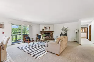 2490 Stroebe Island Dr, Appleton, WI 54914 - Photo 2