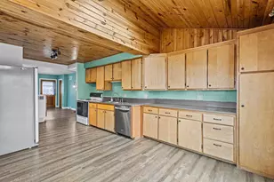 825 15th Ave, Green Bay, WI 54304 - Photo 6