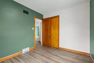 825 15th Ave, Green Bay, WI 54304 - Photo 12