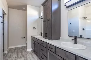 1009 Lotus Trail, Menasha, WI 54952 - Photo 14