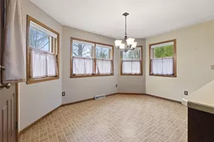 1161 Wedgewood Ln, Fond du Lac, WI 54935 - Photo 6