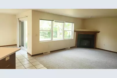 715 Edge Point Court, De Pere, WI 54115 - Photo 6