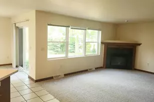 715 Edge Point Ct, De Pere, WI 54115 - Photo 6