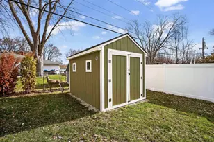 944 Duchateau Ave, Green Bay, WI 54304 - Photo 6