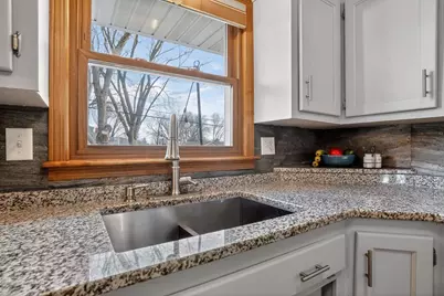 944 Duchateau Avenue, Green Bay, WI 54304 - Photo 16