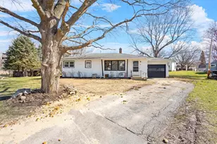 148 N Park St, Markesan, WI 53946 - Photo 34