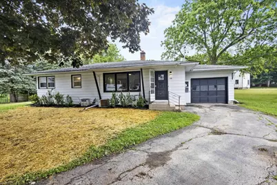 148 N Park Street, Markesan, WI 53946 - Photo 2