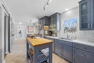 1035 Meadow Ln, Fond du Lac, WI 54935 - Photo 6