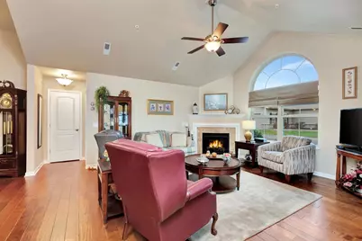 2107 E Milestone Drive, Appleton, WI 54913 - Photo 4