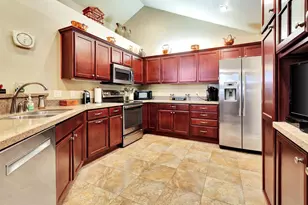 2107 E Milestone Dr, Appleton, WI 54913 - Photo 10