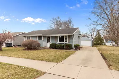980 Cecil Street, Neenah, WI 54956 - Photo 1