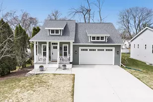 509 N Erie St, De Pere, WI 54115 - Photo 2