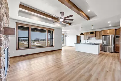 675 Sunset, Green Bay, WI 54313 - Photo 4