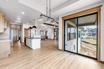 675 Sunset, Green Bay, WI 54313 - Photo 10