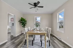 22 E Melvin Ave, Oshkosh, WI 54901 - Photo 8