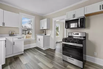 22 E Melvin Avenue, Oshkosh, WI 54901 - Photo 12