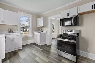 22 E Melvin Ave, Oshkosh, WI 54901 - Photo 12