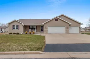 2008 Nature's Way, Menasha, WI 54952 - Photo 2